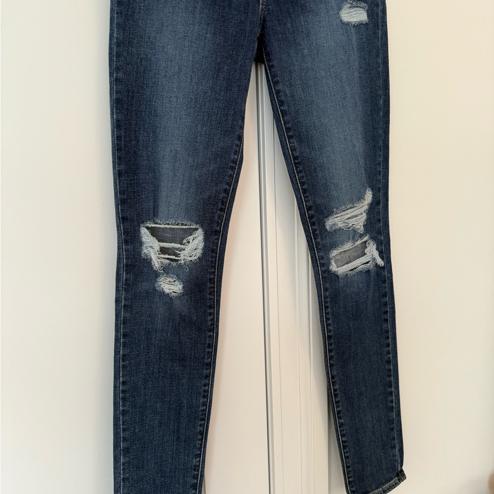 LEVI’s Distressed Jeans - Picture 4 of 7